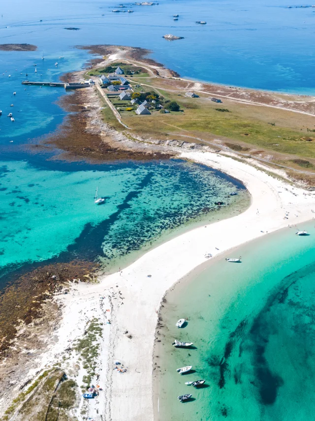 saint-nicolas-archipel-des-glenan-eau-turquoise-sable-blanc-ile-poriel.jpg