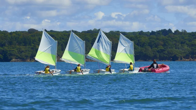 centre-nautique-de-kerleven-la-foret-fouesnant-optimist-bernard-galeron.jpg