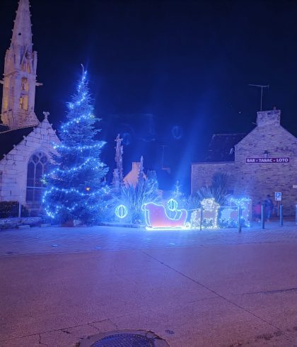 Décorations de Noël dans le bourg