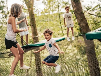 LANNIRON KASTEEL. PARK EN VRIJE TIJD . TRAMPOFOREST 3