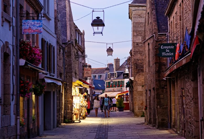 La Ville Close de Concarneau de nuit