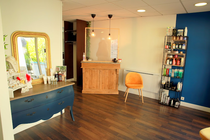 Side salon – hairdressing